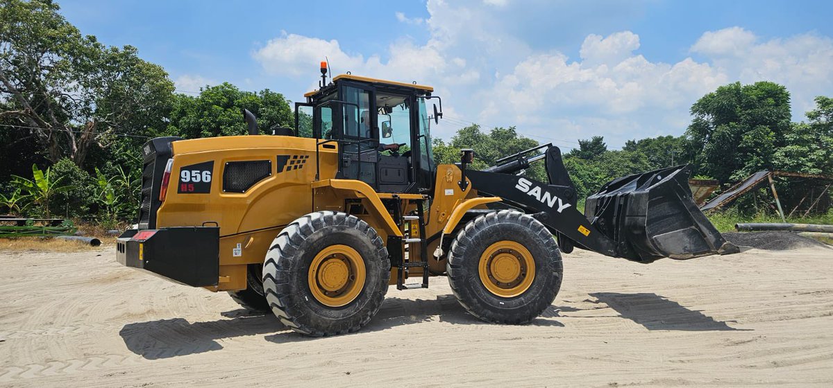 NicoleC24419658's tweet image. Sany SYL956H5 Whee Loader