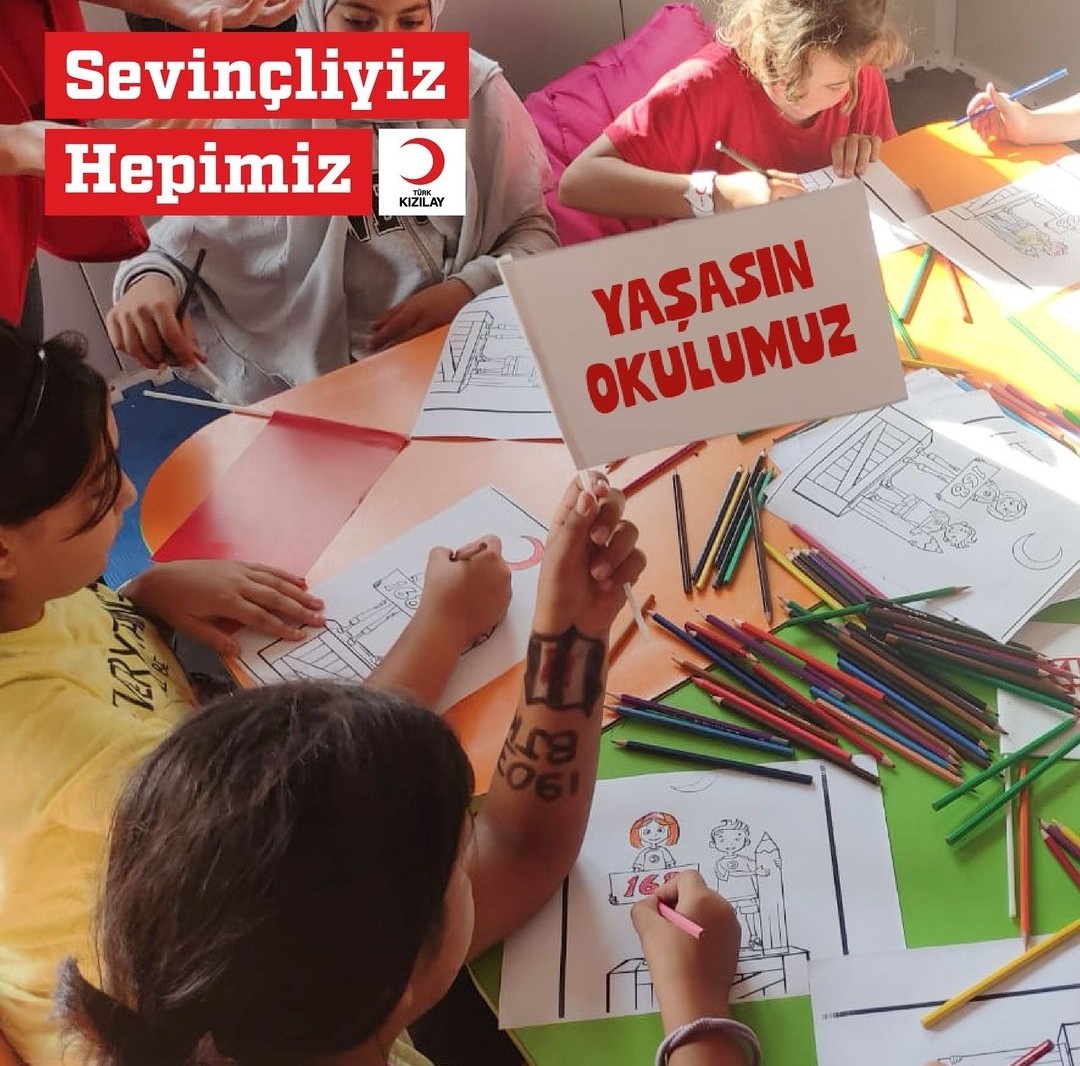 İşte beklenen o gün geldi!Okullar açılıyor yeni bir keşif ve öğrenme yolculuğu başlıyor.Yeni eğitim -öğretim yılının tüm öğrencilere başarı sağlık ve mutluluk getirmesini dileriz.