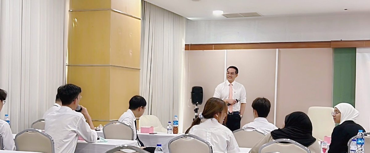 ColorectalCare's tweet photo. The team from the Faculty of Medicine, Prince of Songkla University, Phuket Campus #HospitalTour #ColorectalDiseaseInstitute https://t.co/1hbSAiJxd1