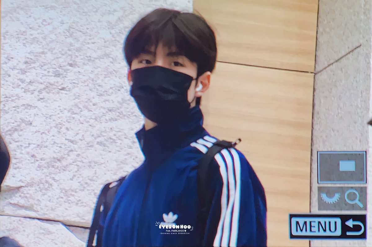 240909 입국
#박지후 #PARKJIHOO
#이븐 #EVNNE