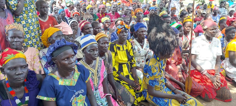🎉 Exciting news! We just celebrated the handover of a new Women &amp; Girls Safe Space in the West &amp; North Payams! Huge thanks to our donors for making this vital resource possible. Together, we're empowering women &amp; girls for a brighter future! 💪🌟#SafeSpaces 
<a href="/CAFOD/">CAFOD</a>  #CTP