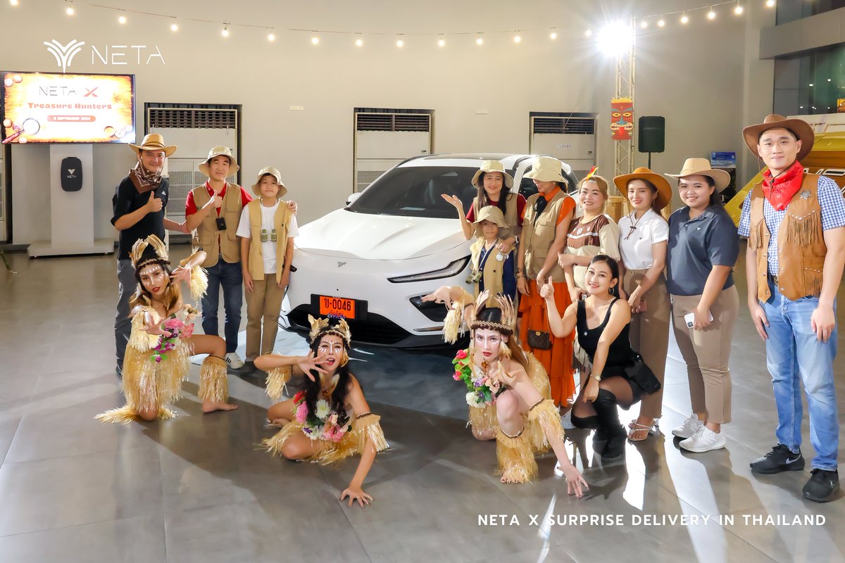 netaautoglobal's tweet photo. NETA Thailandโs fan appreciation never stops! The NETA X surprise delivery event is here, featuring space adventures, fairytale dreams, and treasure hunts. Get ready to experience car delivery like never before! ๐
#NetaAuto #netaverse #netacare #NETAThailand https://t.co/Zwe2bEqNys