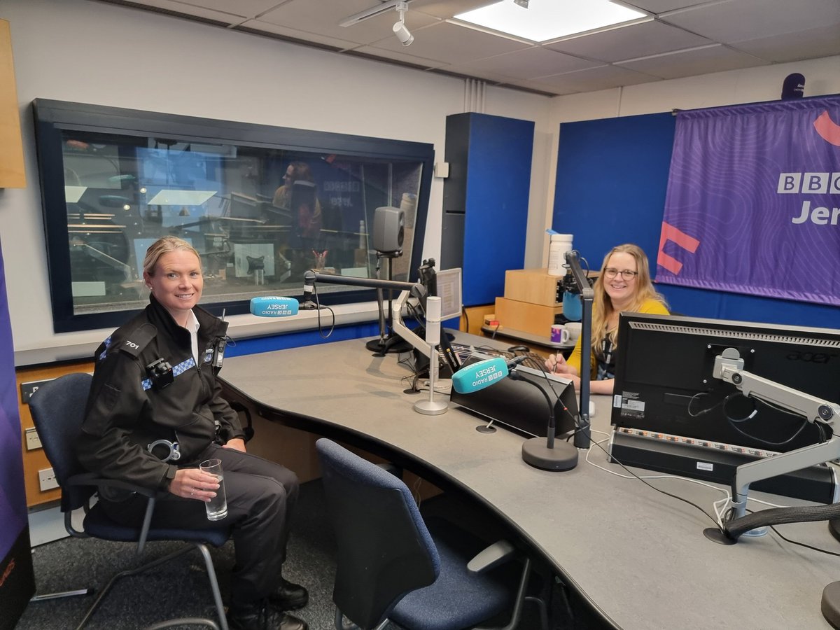 St Clement's Community Police Officer tweet media