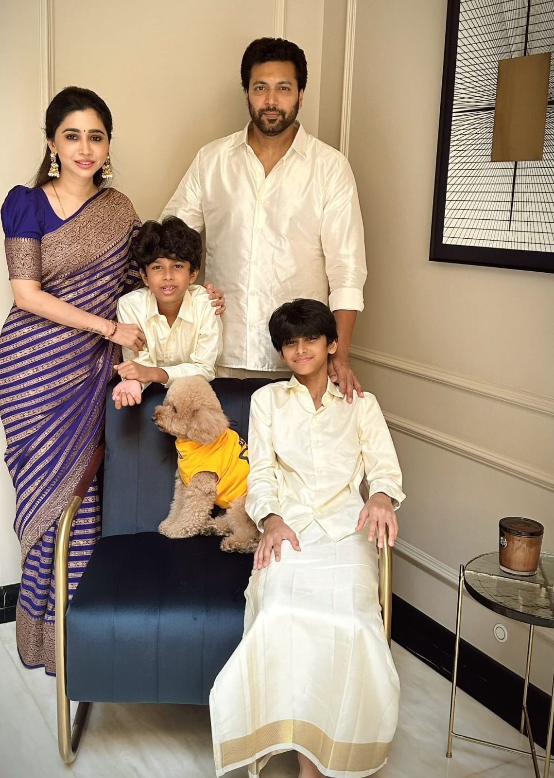 GXBMoh2bAAA1ubF?format=jpg&name=large