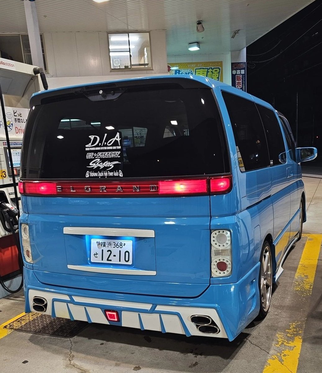 Mappy1210's tweet photo. 洗車してないのに綺麗に見えた
(フロントはぼこぼこ) https://t.co/0dPi7FaDcL