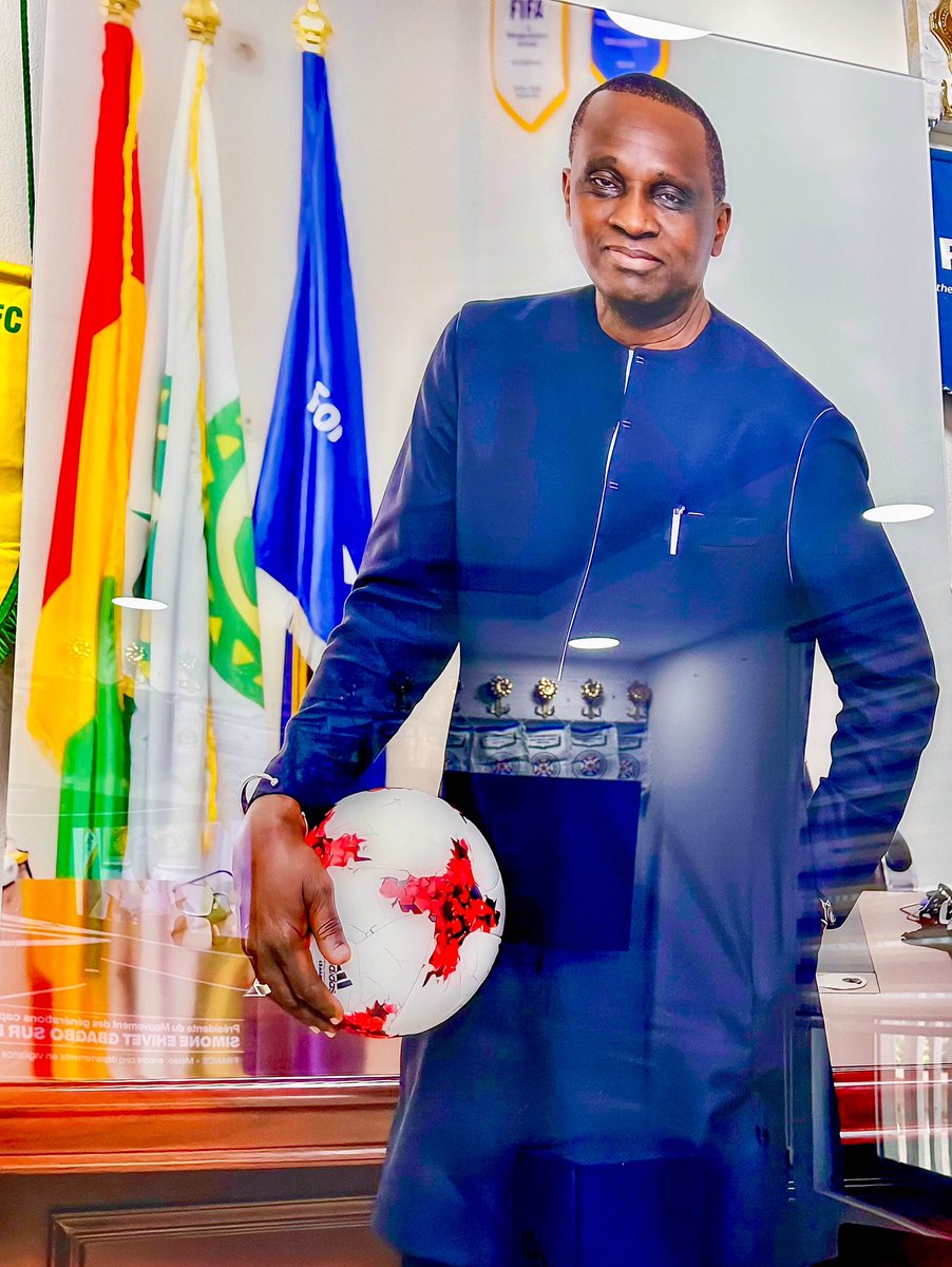 La seule raison pour laquelle nous sommes debout aujourd'hui, c'est parce que Dieu a voulu. C’est par ces mots que je m’en vais vous souhaiter une bonne semaine.

Que chaque moment de cette semaine nous apporte la santé, la joie et remplisse nos coeurs de gratitude.