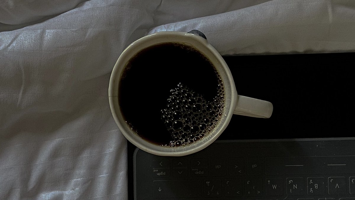 vouimo's tweet image. ᴍᴏʀɴɪɴɢ