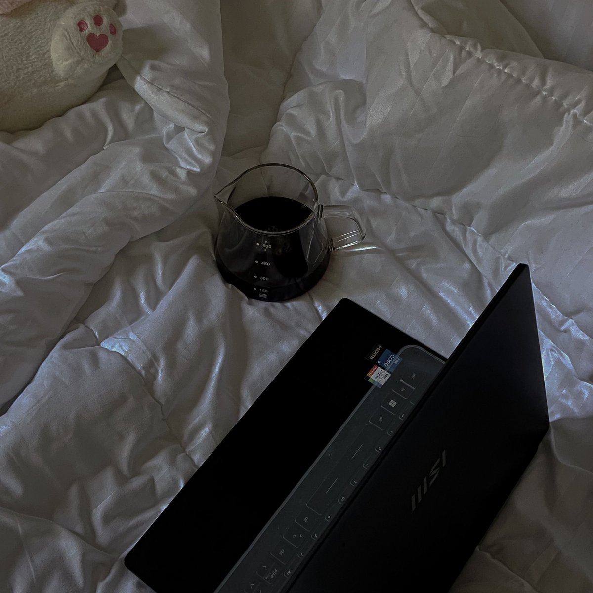 vouimo's tweet image. ᴍᴏʀɴɪɴɢ