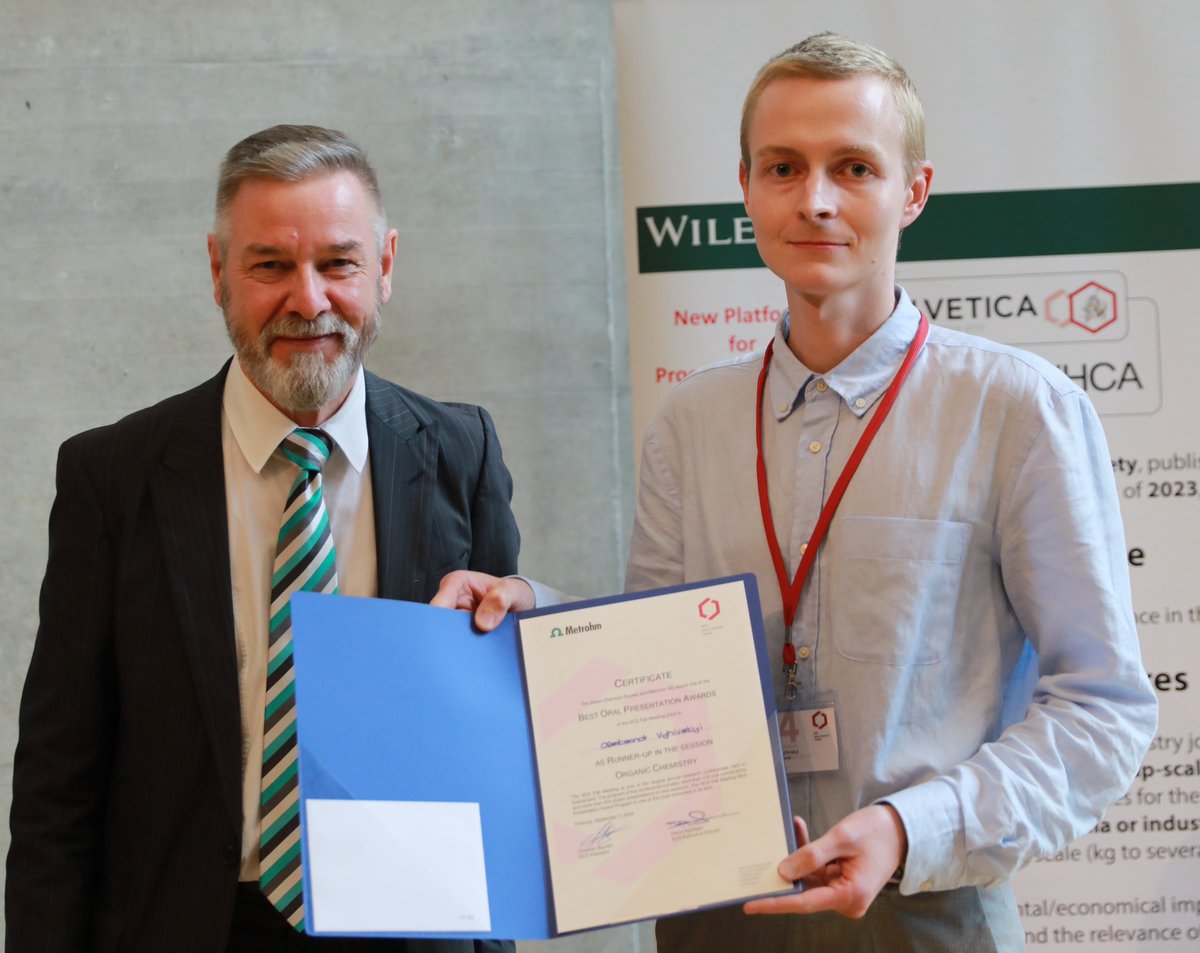 Baudoin Research Group (@baudoin_group) on Twitter photo Oleks just won the runner-up prize for the oral presentation of our recent total syntheses of Randainin D and Barekoxide at the SCS Fall Meeting 2024 in the Organic Chemistry section. Congrats Oleks!
#OrganicSynthesis #SCS #FallMeeting <a href="/SwissChemistry/">Swiss Chemical Society</a> Oleks just won the runner-up prize for the oral presentation of our recent total syntheses of Randainin D and Barekoxide at the SCS Fall Meeting 2024 in the Organic Chemistry section. Congrats Oleks!
#OrganicSynthesis #SCS #FallMeeting <a href="/SwissChemistry/">Swiss Chemical Society</a>
