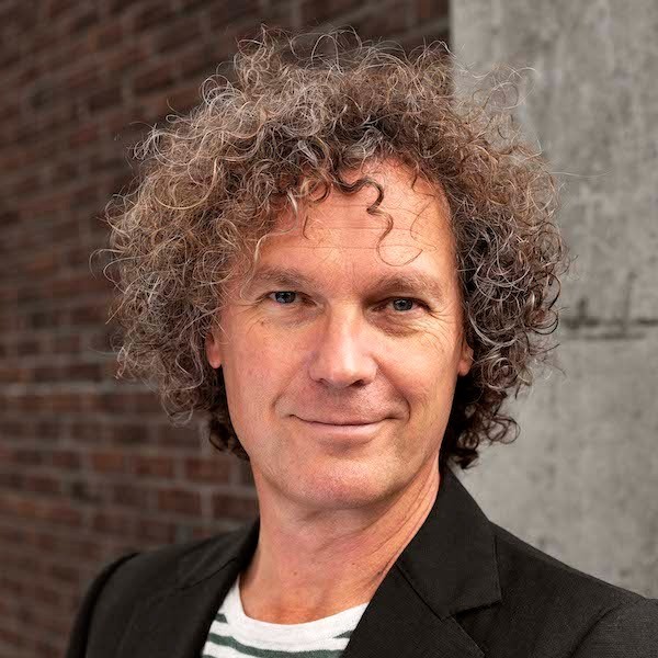 Online samenwerken vraagt om community-achtige aanpak hrpraktijk.nl/topics/werkomg…