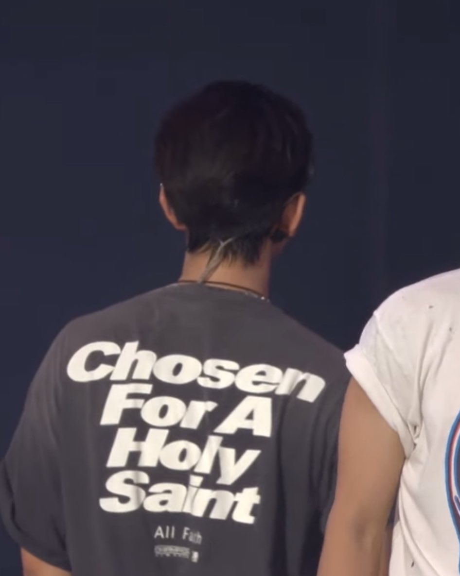 nig ht holy saint Tシャツ