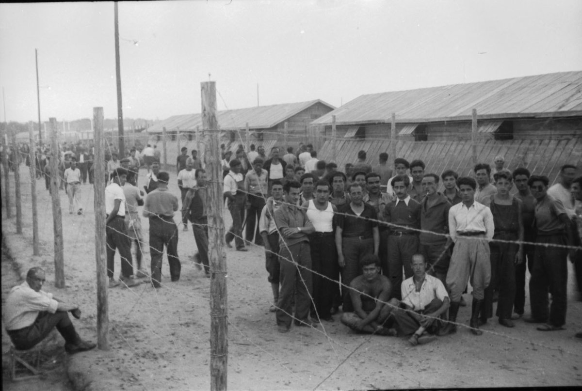 AToMexhibition's tweet photo. 🇫🇷 Most crossed the border into #France, where the French government registered 440,000 Spanish refugees. Faced with such numbers, makeshift concentration camps were set up with conditions so harsh that nearly 350,000 exiles ended up returning. https://t.co/zq3z6LzmCL