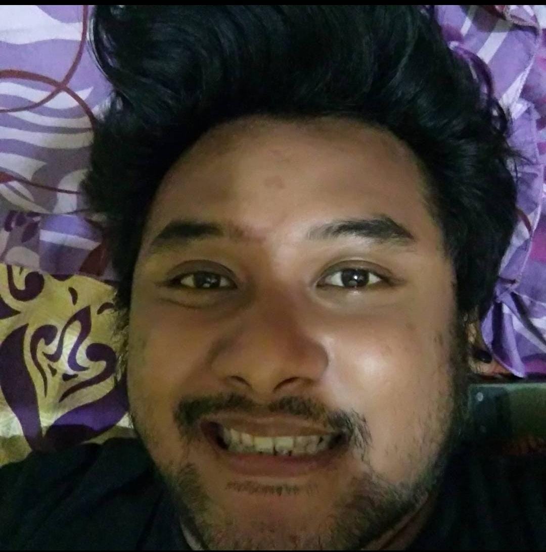 bjorka360's tweet photo. @fwbjabodetabek Foto asli admin nya sih bukan itu,itu mah boti nya si admin

Nih foto asli nya admin @fwbjabodetabek &amp; @pastipastrii dan istri nya https://t.co/nIld4nniru