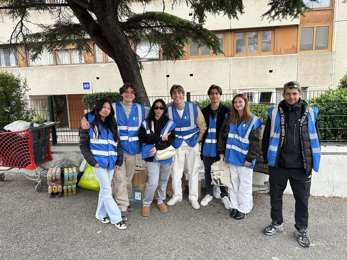 Secours populaire 13 tweet media
