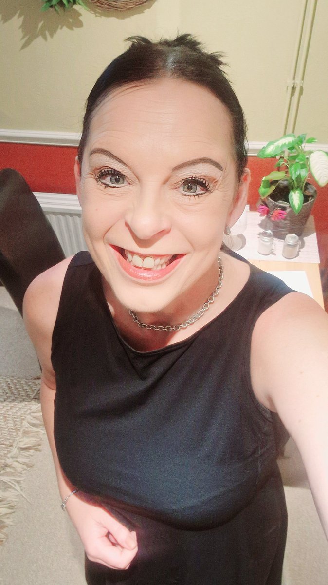 mcgoo72's tweet photo. Happy Monday everyone have a wonderful day
Nothing you wear is more important then a smile ❤️
I believe when you put a smile out there you get one back ❤️
Convatec Stoma UK 🇬🇧
Convatec Ostomy Care
#ostomyworld
#ostomymodel
#convatecusa
#stoma
#ostomy
#ostomyspeaker
#convatecglobal
#ostomyawareness
#ambassador