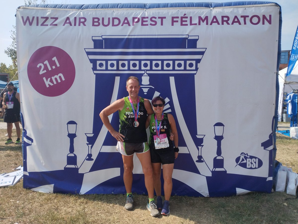 Maratonianos en Budapest.
Enhorabuena Pilar y Miguel.
👏👏👏