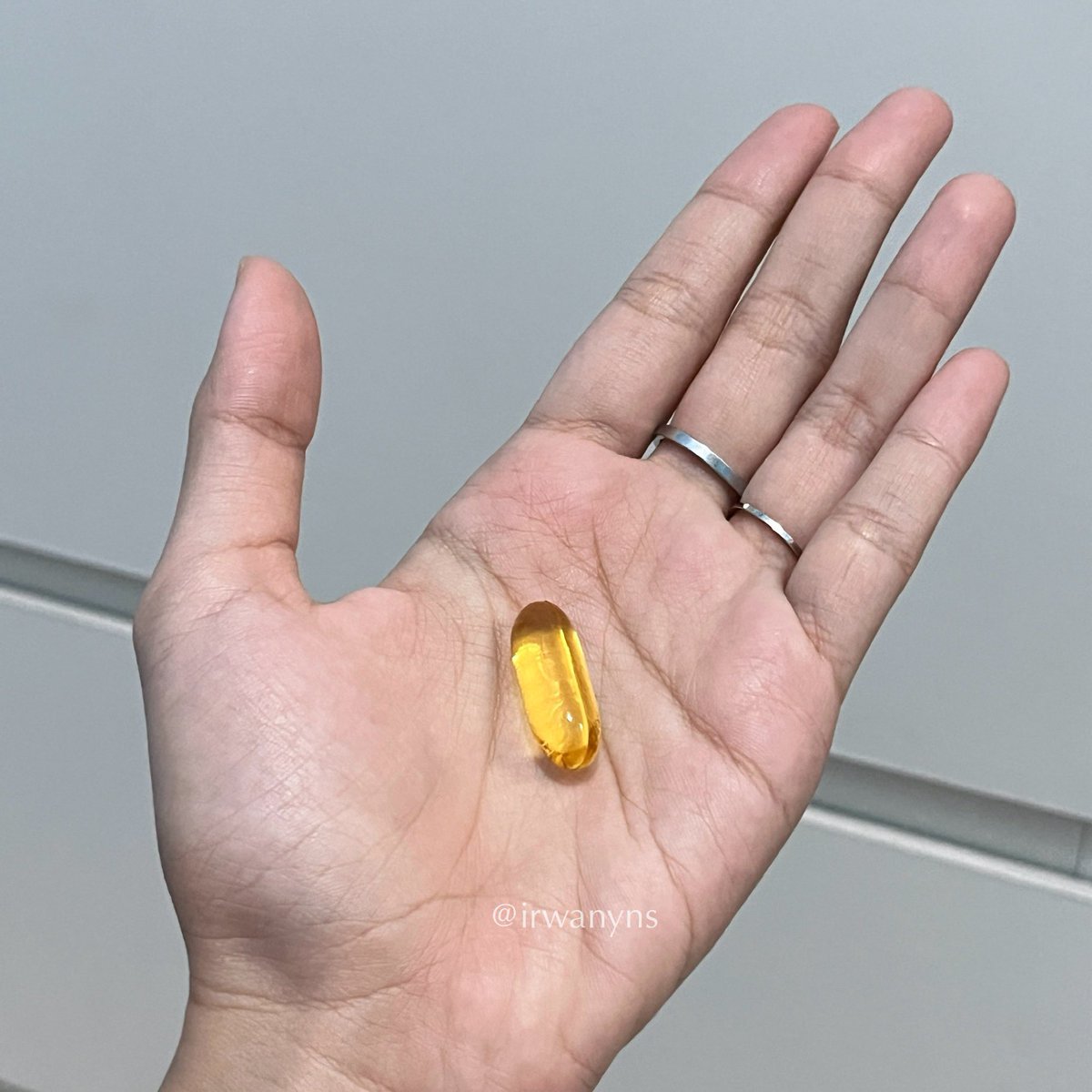 Makasih bgttt buat yg udh rekomenin fish oil ini, karna berguna bgt buat aku yg suka lupaan, lemot dan susah konsen 🥲
Ttapi ga expect klo kapsulnya segede gaban ginii sih wehh 😭👊🏻