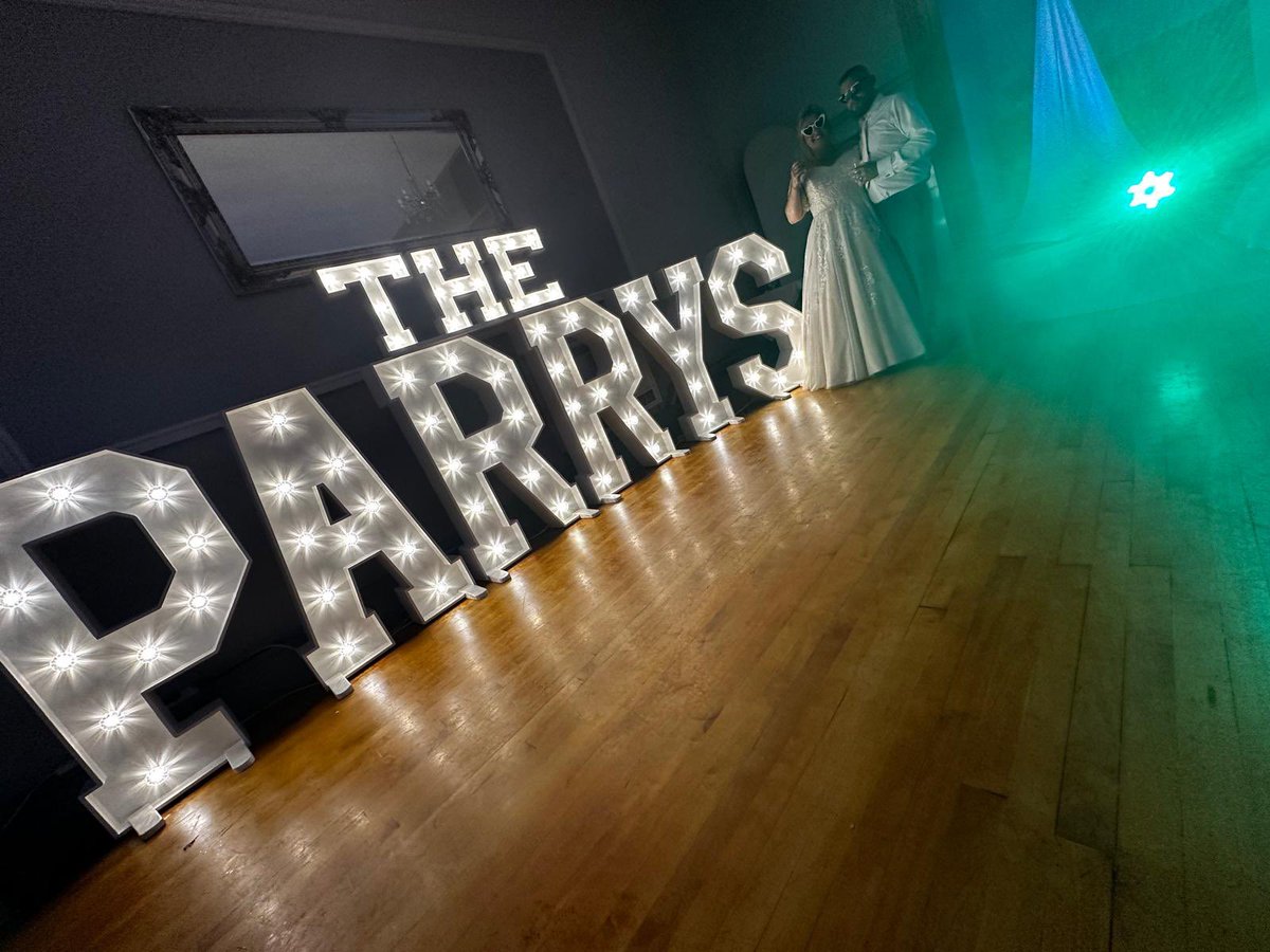 Melissa Parry 🩷 tweet media