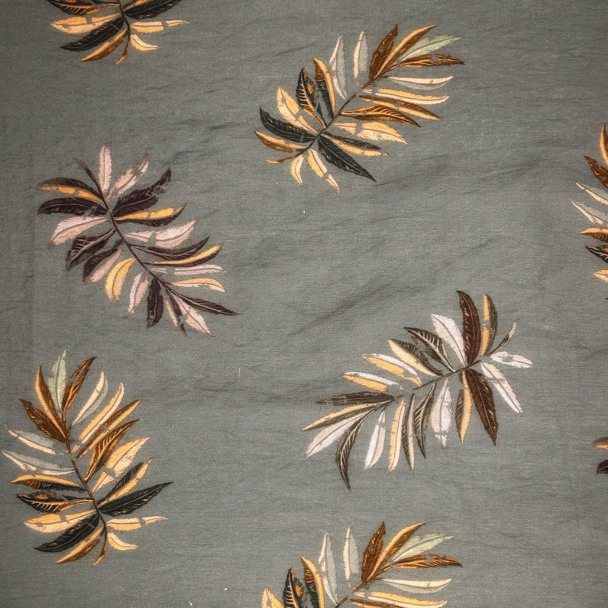 👕 Mi nueva camisa de <a href="/KoalaBay/">Koala Bay</a> para arrancar la semana ¿Qué te parece? ¿A qué te recuerda su estampado? ❤️🌿
📺 Visto <a href="/EnBocaDe_Todos/">En boca de todos</a> x <a href="/cuatro/">Cuatro</a> de <a href="/Mandarina_TV/">Mandarina</a>  #FelizLunesATodos #felizlunes