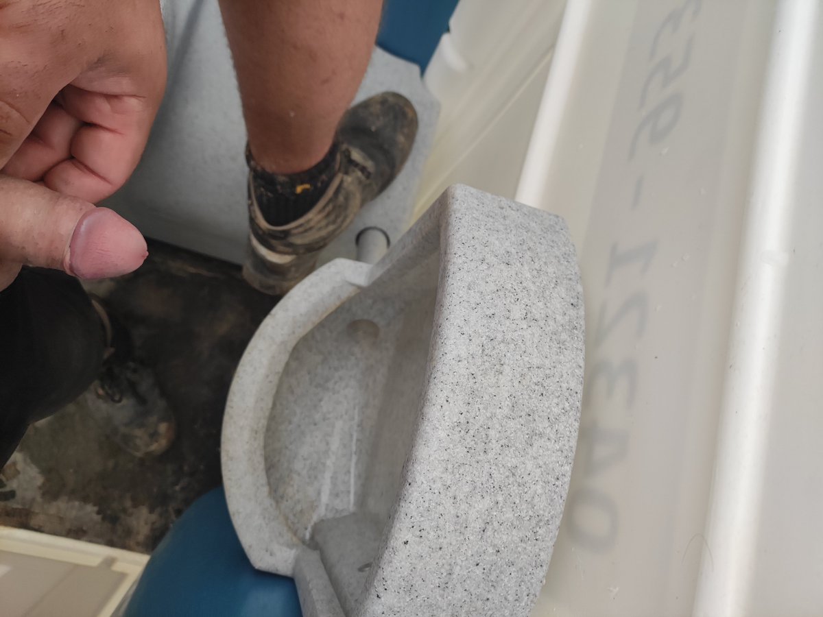 Der Maurer tweet media