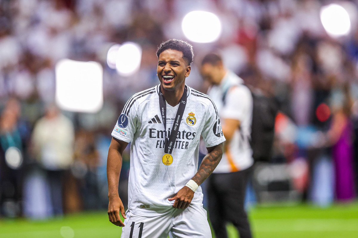 ActuFoot_'s tweet photo. Rodrygo : 

« 𝗘𝗻𝗱𝗿𝗶𝗰𝗸, 𝗰’𝗲𝘀𝘁 𝗳𝗶𝗻𝗶. 𝗢𝗻 𝗹’𝗮𝗽𝗽𝗲𝗹𝗹𝗲 𝗕𝗼𝗯𝗯𝘆 𝗺𝗮𝗶𝗻𝘁𝗲𝗻𝗮𝗻𝘁 ! 

Il est devenu Bobby, c'est tout. Il prend les choses à la légère. Il ne peut rien faire, s'il s'énerve, c'est pire. 😭 » https://t.co/CpV9qvjiov