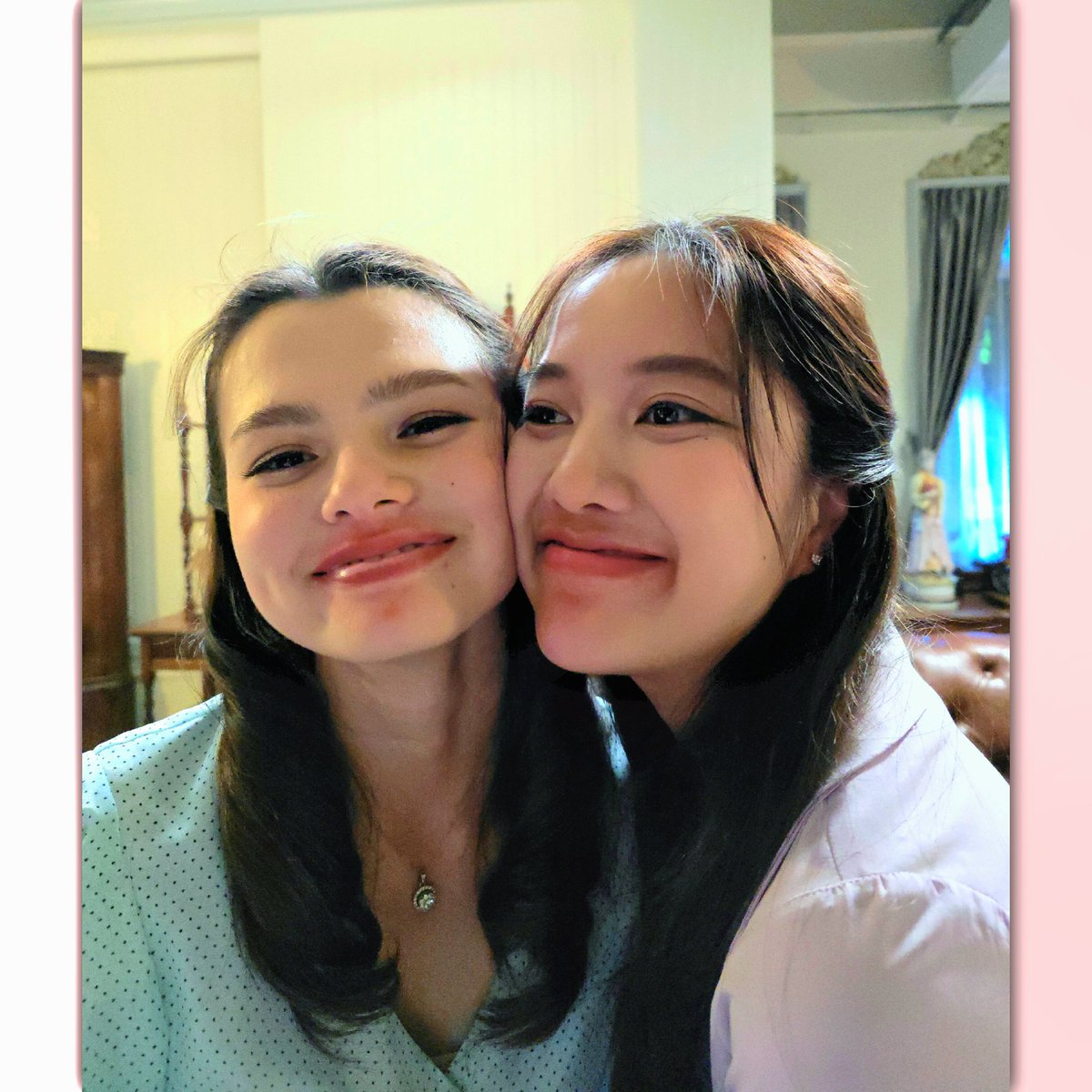 PPhonezkaa's tweet photo. 624 ทรงพระมอมแมม มูมมาม มากเพคะ

#ปิ่นภักดิ์EP6
ANILPIN WE ARE THE ONE https://t.co/0WeyigL4vE