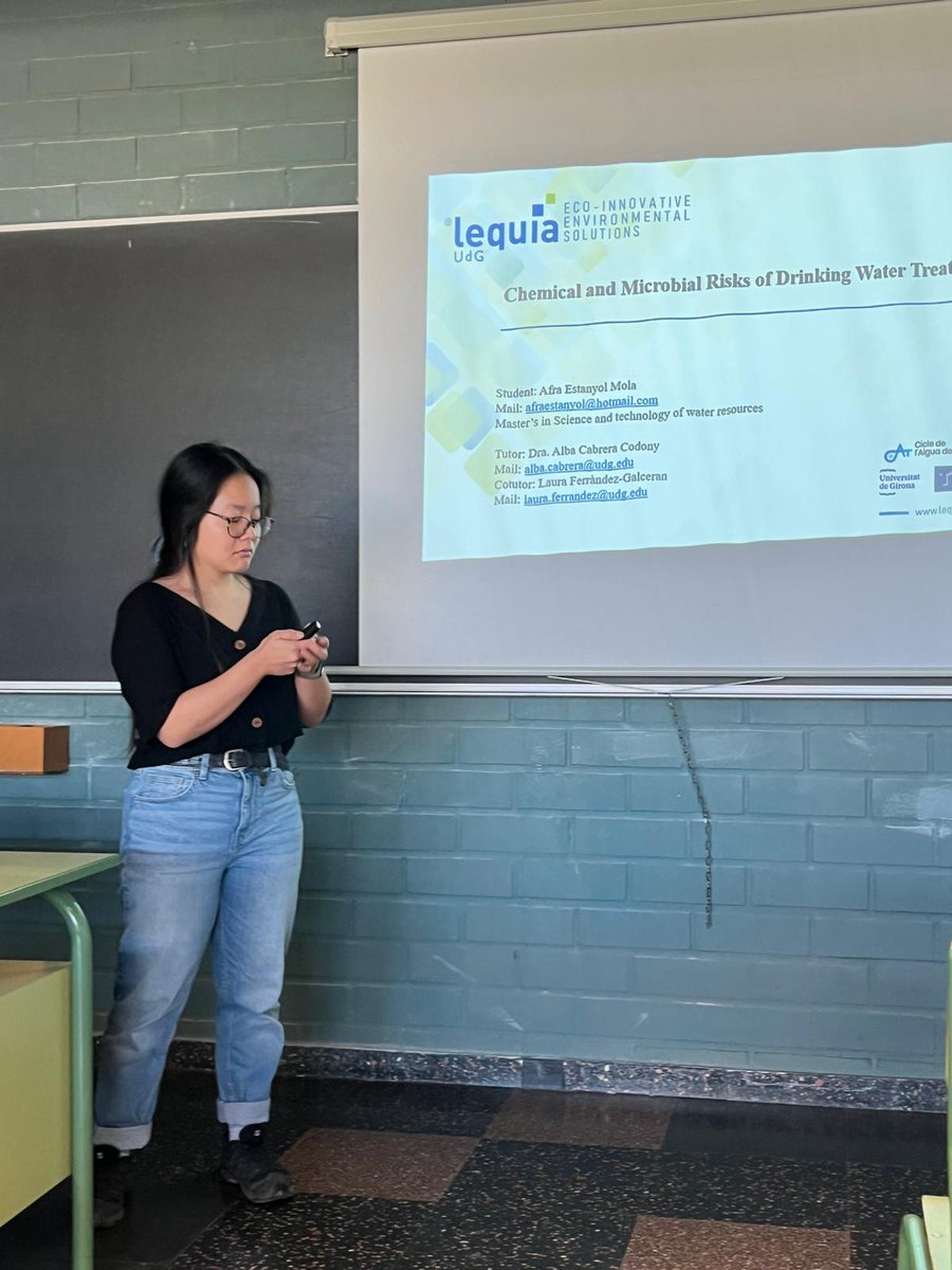 quim_comas's tweet image. 🧵4 TFMs+#MasterH2OUdG: L'Afra Estanyol Mola presenta #TFM "Microbial&amp;amp;Chemical Risk in Drinking Water Treatment", tutoritzat x @_AlbaCC i @lauraferrandezg sobre l'eficiència d'ozonització i Cactiu en eliminar MO natural a l'ETAP Montfullà #CicleAiguaTer @Girona_Cat  @LEQUIA_UdG