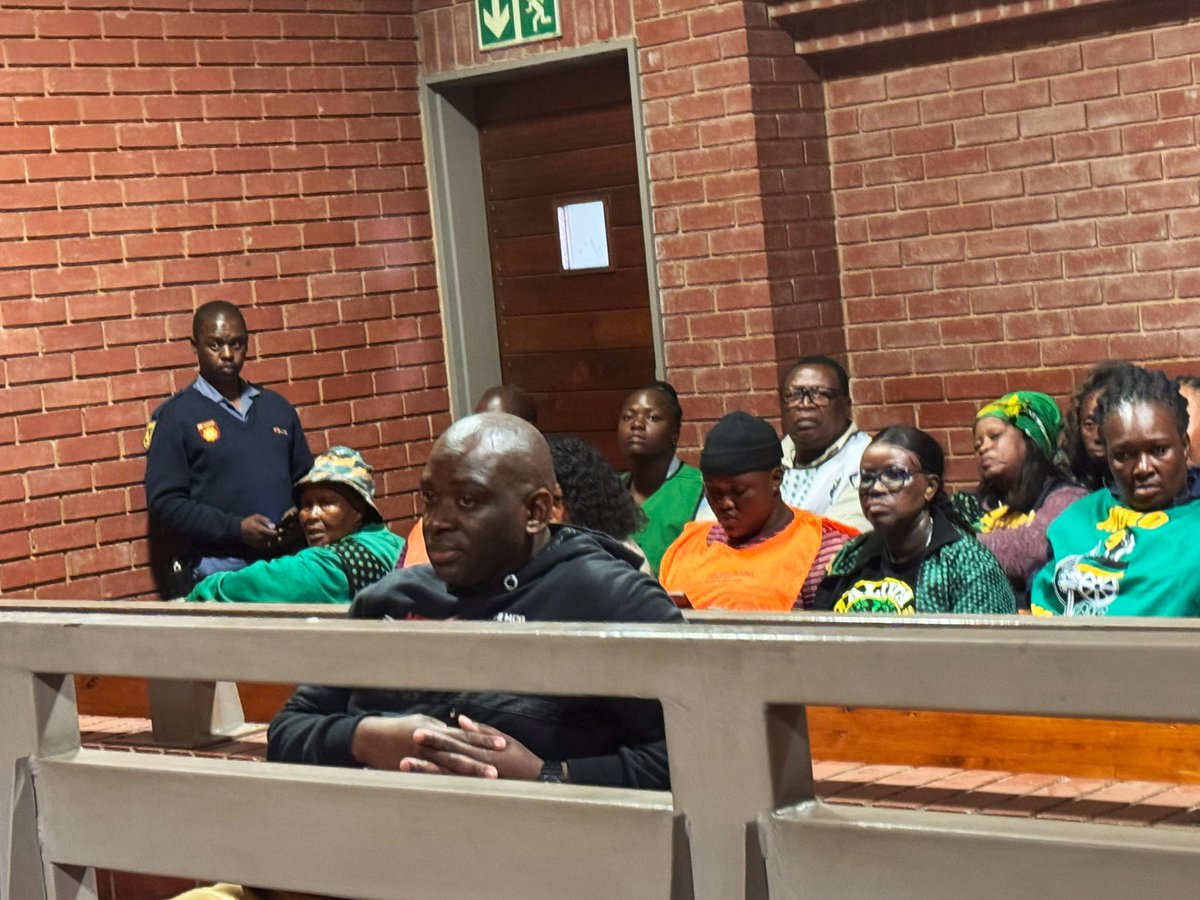 Sli_Masikane's tweet image. #SerialRapist Court resumes. The witness is now seated in the dock with a court preparation officer for support. 

The witness continues… “he demanded that I lay facing up in the backseat, I can’t remember if he took of his pants completely or just halfway, but he then climbed