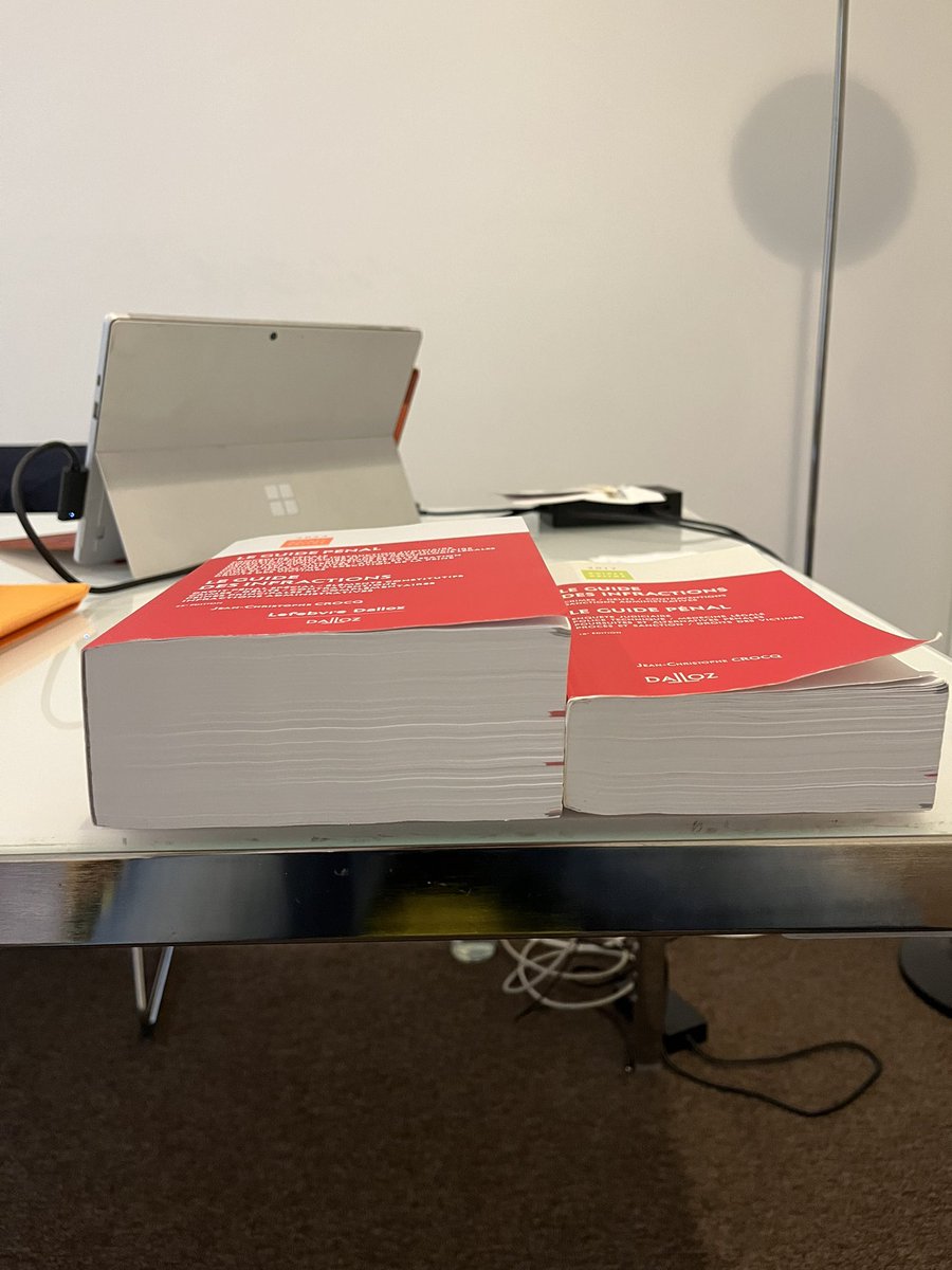 S_Pelletreau's tweet photo. Il n’y a pas d’inflation normative, mais un « sentiment d’inflation normative » ! La preuve en image : 2017-2024, le même guide des infractions pénales a doublé d’embonpoint… #droit #inflationnormative https://t.co/TfbSq9WdqQ