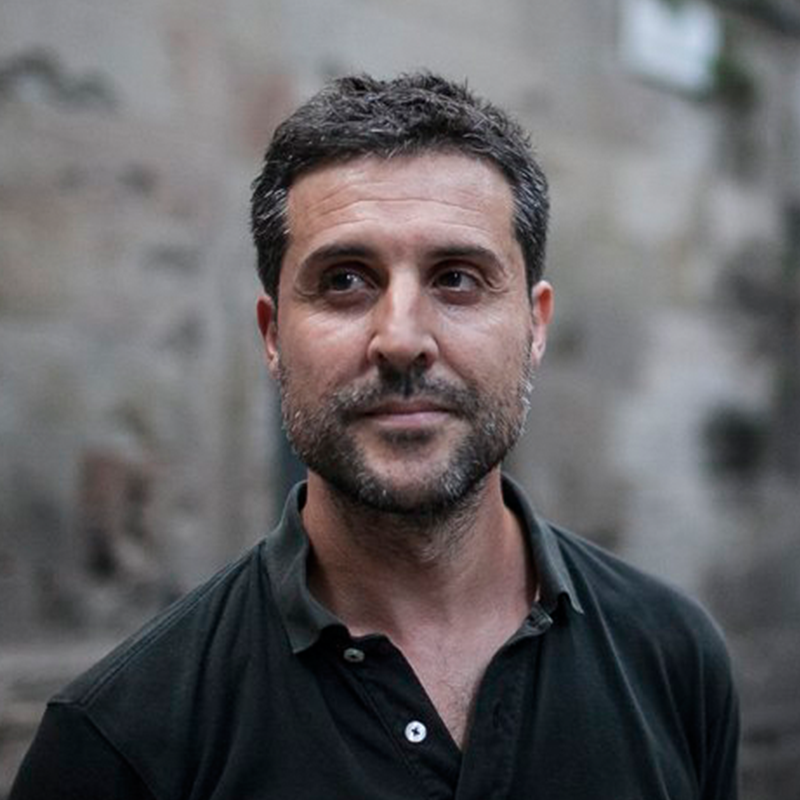 ❓És possible acabar amb la guerra a Orient Pròxim?
❓És possible acabar amb la guerra a Europa?

El 25/11 no et perdis aquesta conversa amb la periodista <a href="/TereAranguren/">Teresa Aranguren</a> i l'investigador <a href="/jordicalvo/">Jordi Calvo</a> per construir propostes contra el bel·licisme hegemònic
👉centredelas.org/agenda/es-poss…