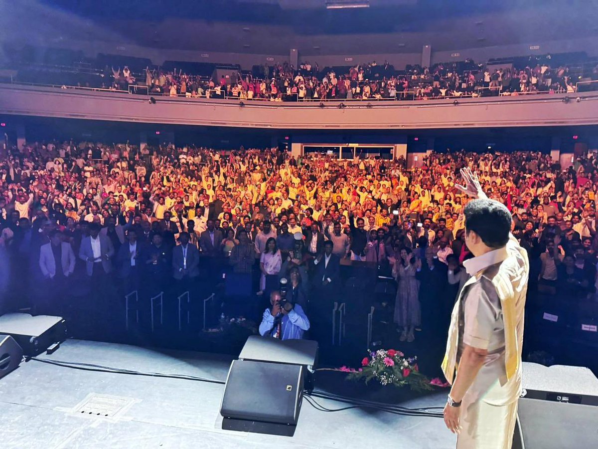 VijaySethuOffl's tweet photo. Happy to hear the Incredible welcome to our Hon’ble CM @mkstalin Sir got from Tamils in the US💫 https://t.co/xaqdumU3Yb