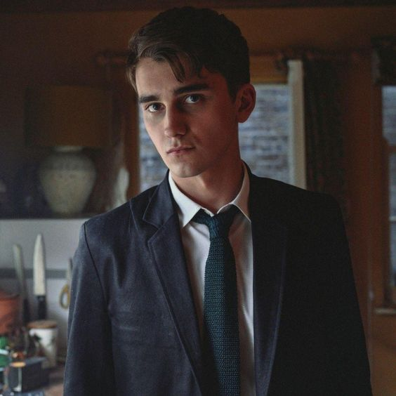 Cameron Chapman #SaveLockwoodandCo