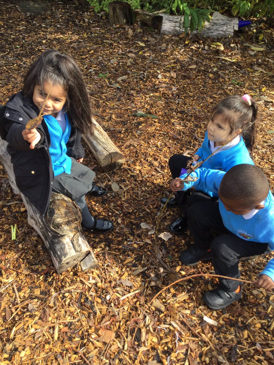 GaskellEyfs's tweet image. How imaginative are our nursery children pretending to be at a camp fire toasting marshmallows! @ExploreGaskell @GaskellPrimary @GaskellWrites @GaskellRE