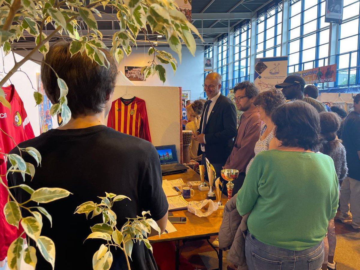 EtampesC's tweet photo. Le Forum des #associations était riche en talents et en émotions ! Bravo à nos champions, à qui nous avons remis une série de médailles. Merci à tous les bénévoles pour votre accueil, vos soutiens, et vos attentes pour l’#Etampes de demain. Nous tacherons d’y répondre !
#Essonne https://t.co/51F5e6ziSf