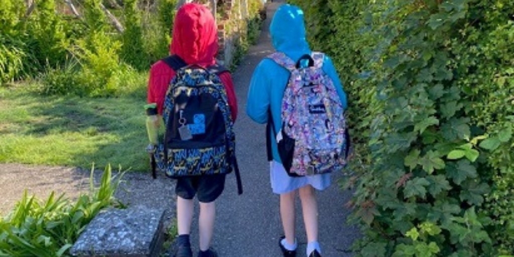 As you meet your new pupils, do you know yet if any are young carers? 

We have FREE training for school staff in identifying and supporting #YoungCarers. Being properly supported makes a BIG difference to the lives of this vulnerable group.

Details here ow.ly/28JJ50Thpye