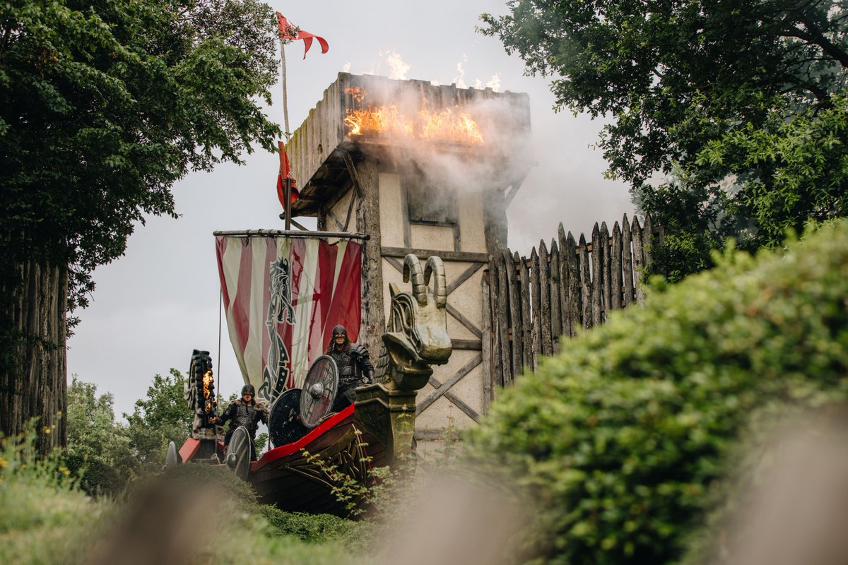 Puy du Fou tweet media