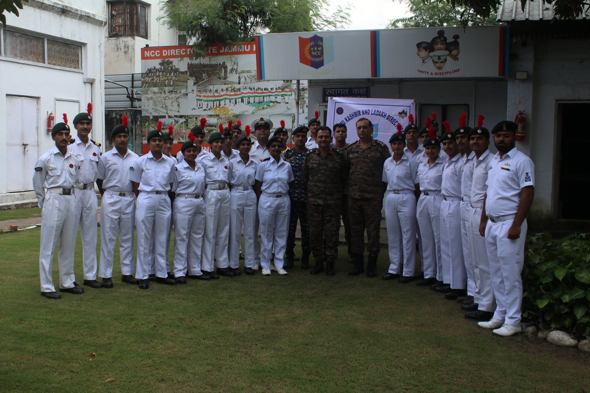 NCCDteJKL's tweet photo. #AlNSC at @IN_INSShivaji was fantastic showcase of talent with stellar performances from 24boy&amp;12 girl  from J&amp;K.Special congrax to Cdt PratikshaSharma for winning a Bronze medal in ServiceSubject.Cdts had  honor of meeting MajGen RKSachdeva,who praised their dedication&amp;hardwork. https://t.co/BCZavZeE5H