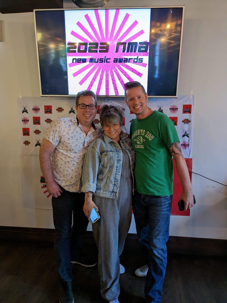 The Pet Rock Radio crew #JasonBulman #petrockradiokatie <a href="/RomboughBrent/">Brent Rombough</a> at the #2023nma at <a href="/PublicanHouse/">The Publican House</a>