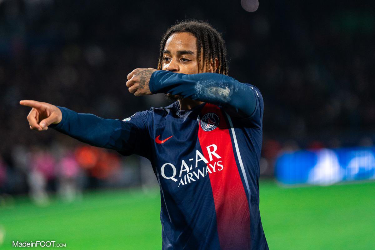 el_libro01's tweet image. J’offre un maillot de barcola + un maillot de ton choix om l’ol ce que tu veut car il n’ya pas que des parisien 2 gagnant

Rt + follow moi et @azzpronos et commente je participe