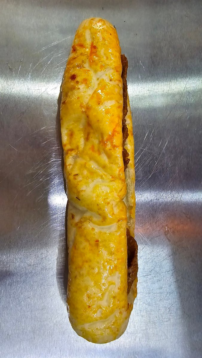 banhmi611's tweet image. The new Breadstick has arrived at store 611! 🥖 American beef with delicious satay sauce. 😋 The best price at shop 611 is only 26,000 VND. 😱 #Breadstick #AmericanBeef #SataySauce #Shop611 #delicious