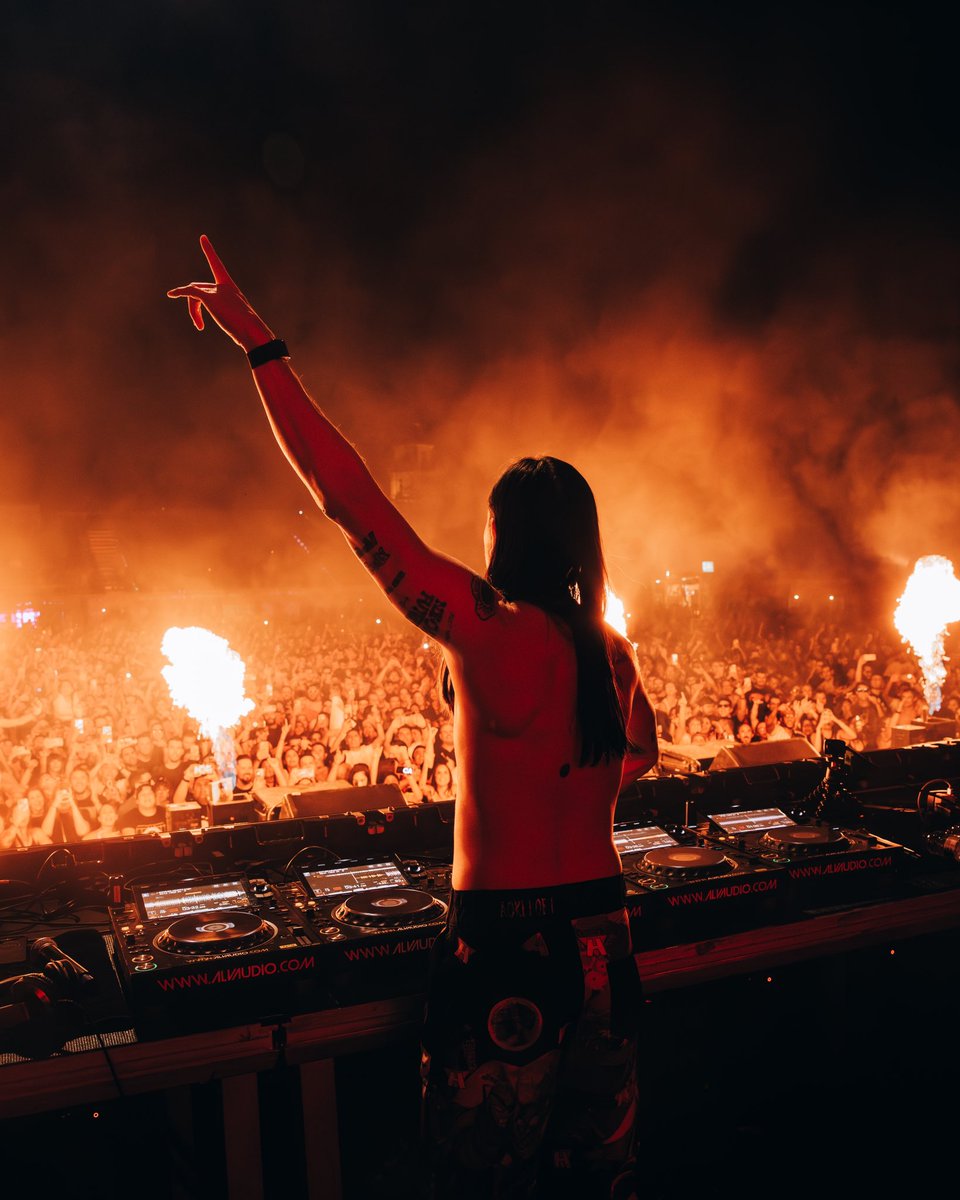 Steve Aoki tweet media