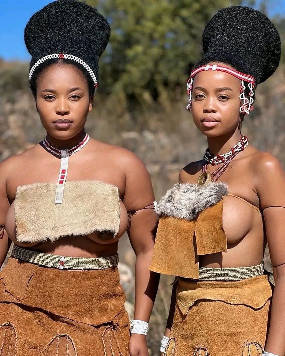 zoomafrika1's tweet image. Guess the name of  this proud tribe