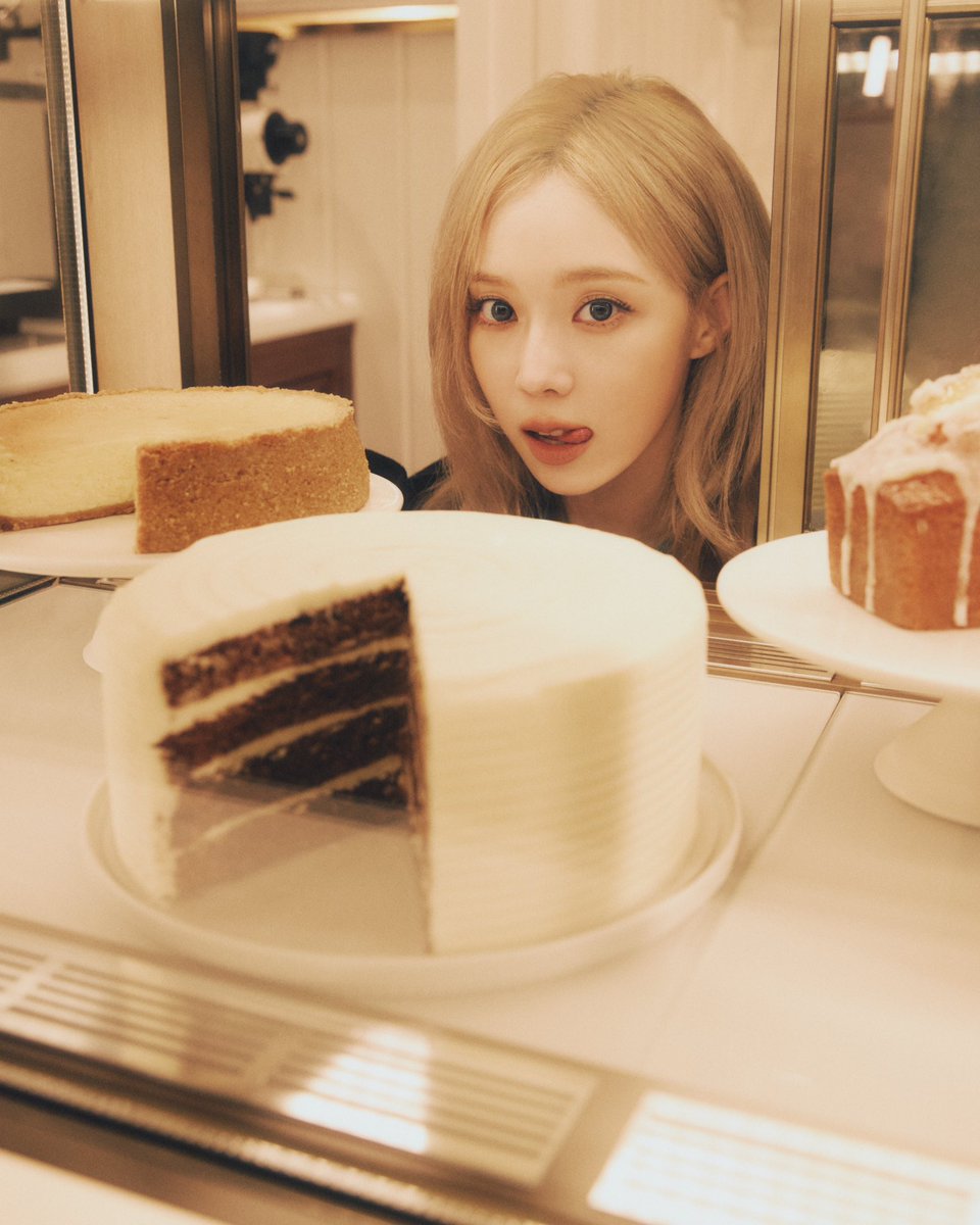 aespa_official's tweet image. ESQUIRE with WINTER ☕️

#aespa #æspa #에스파 
#WINTER #윈터
#RalphsCoffee #RalphLauren #RalphsCoffeeSeoul