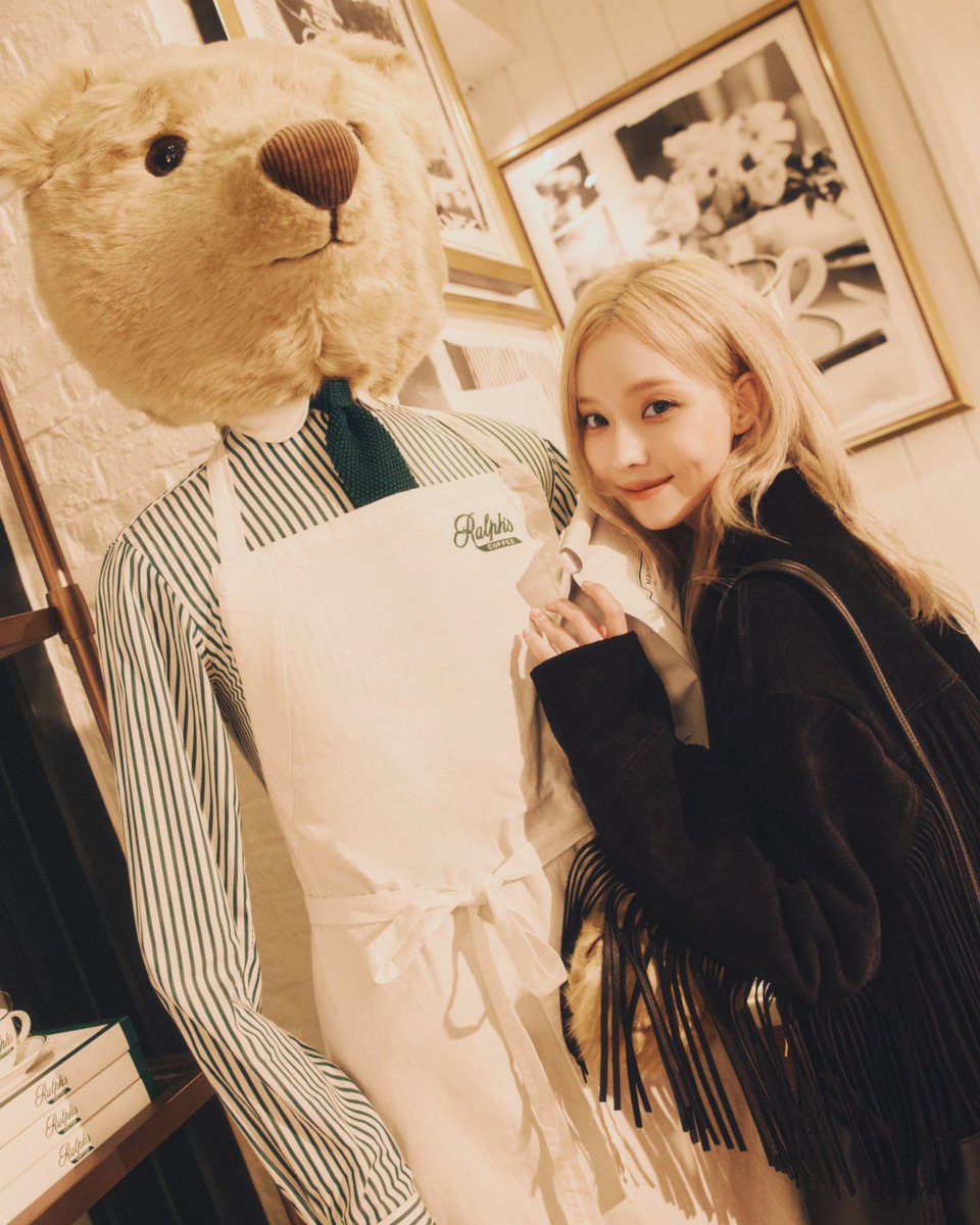 aespa_official's tweet image. ESQUIRE with WINTER ☕️

#aespa #æspa #에스파 
#WINTER #윈터
#RalphsCoffee #RalphLauren #RalphsCoffeeSeoul