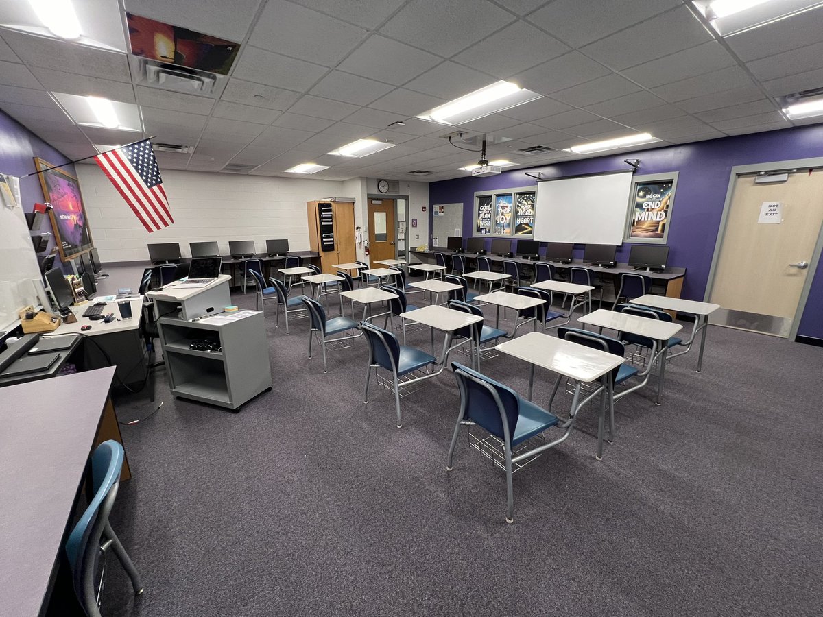 Excited to share the opening of our PHS Programming Lab, affectionately referred to in the building as the Code Lab! Thank you @mheller2115 for always getting what our students need to learn and thrive!