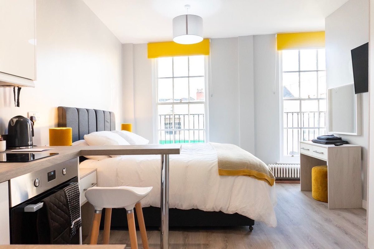 staylets1's tweet photo. Skip the hotel and enjoy a more spacious, functional stay with #StayLets' #serviced #apartments in #Cheltenham and #Surrey 🧡 

Perfect for work trips and #extendedstays!

🌐 https://t.co/WwydHfvYXT
📞 +44 (0)330 107 5622
📧 bookings@staylets.co.uk

#BusinessStays #WorkTrips https://t.co/YgbRzDJq6P