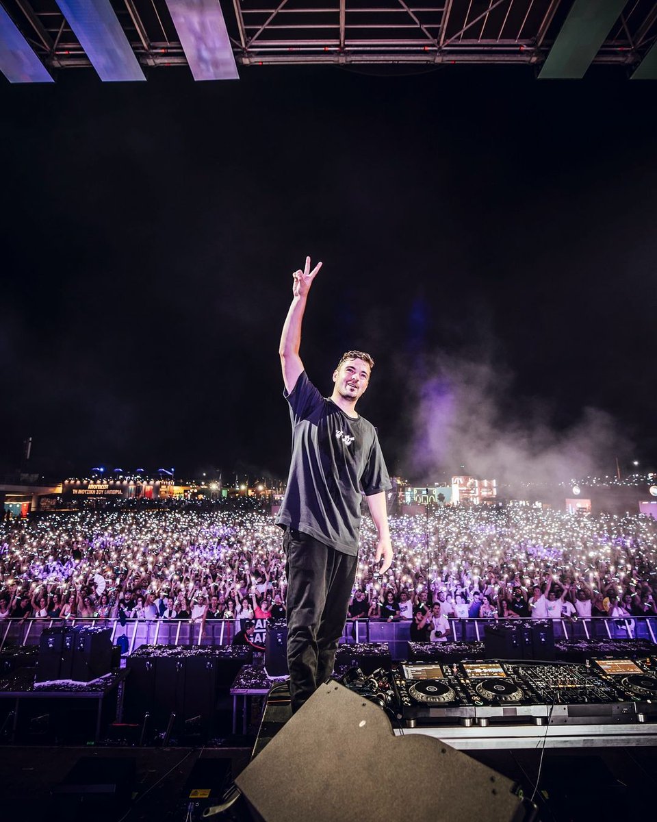 MartinGarrix's tweet photo. amazing being back in Athens after 8 years, thank you for the crazy night❤️🇬🇷 https://t.co/UTv3i8dVu5