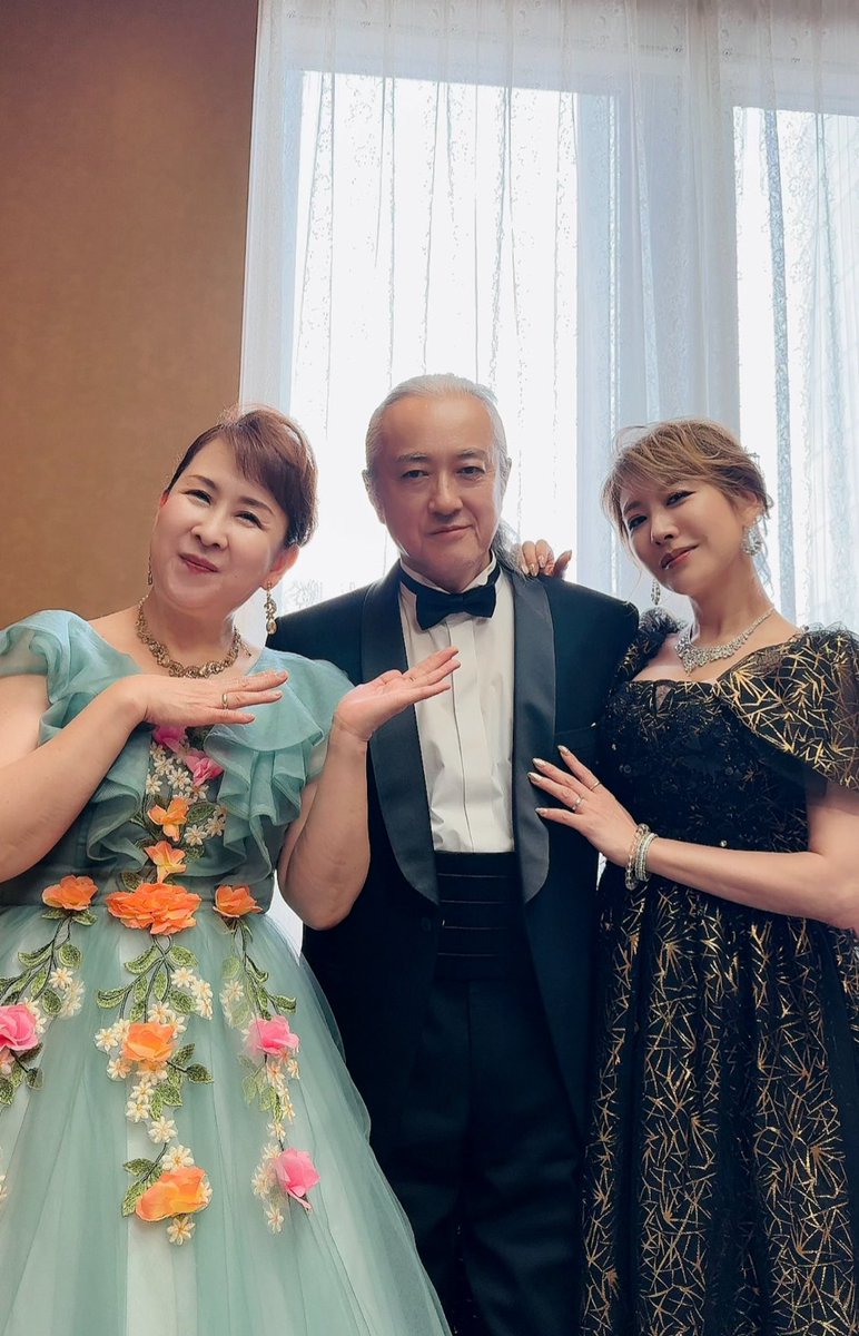 romiansaran's tweet photo. こりゃ家宝だ〜
という写真。

羽佐間道夫さん
野沢雅子さん
安達忍さん
林原めぐみさん
山口勝平さん
たちと…

先輩は偉大だぁあああああ‼️

あ

山路和弘さん

私の旦那さんも♡ https://t.co/WZC6tbUKsw