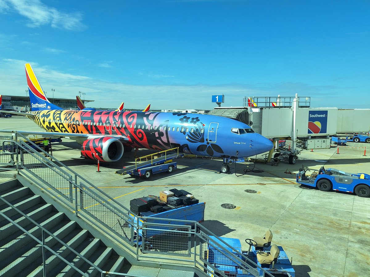 daveBackstageOL's tweet image. Off to New York to talk with the cast of #TheWildRobotMovie - I FINALLY get to fly on #ImuaOne on @SouthwestAir Yay!