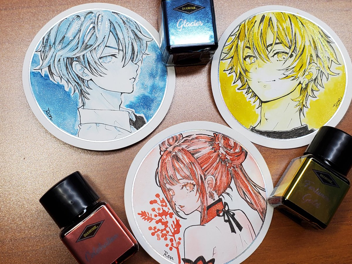 pajauma's tweet photo. まずは3つね🖌
ぼちぼちやるよぉ😚
#アナログイラスト
#インク絵 #万年筆インク
#DIAMIN
#Glacier
#FortunesGold
#Celebration https://t.co/yjq2QoWxyn